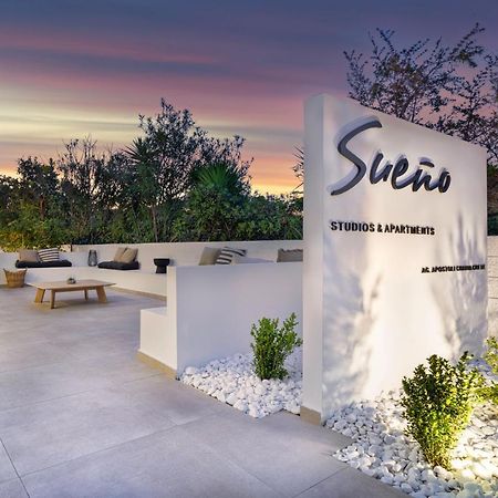 s u e ñ o - studios&apartments, with shared pool Kato Daratso Exterior foto