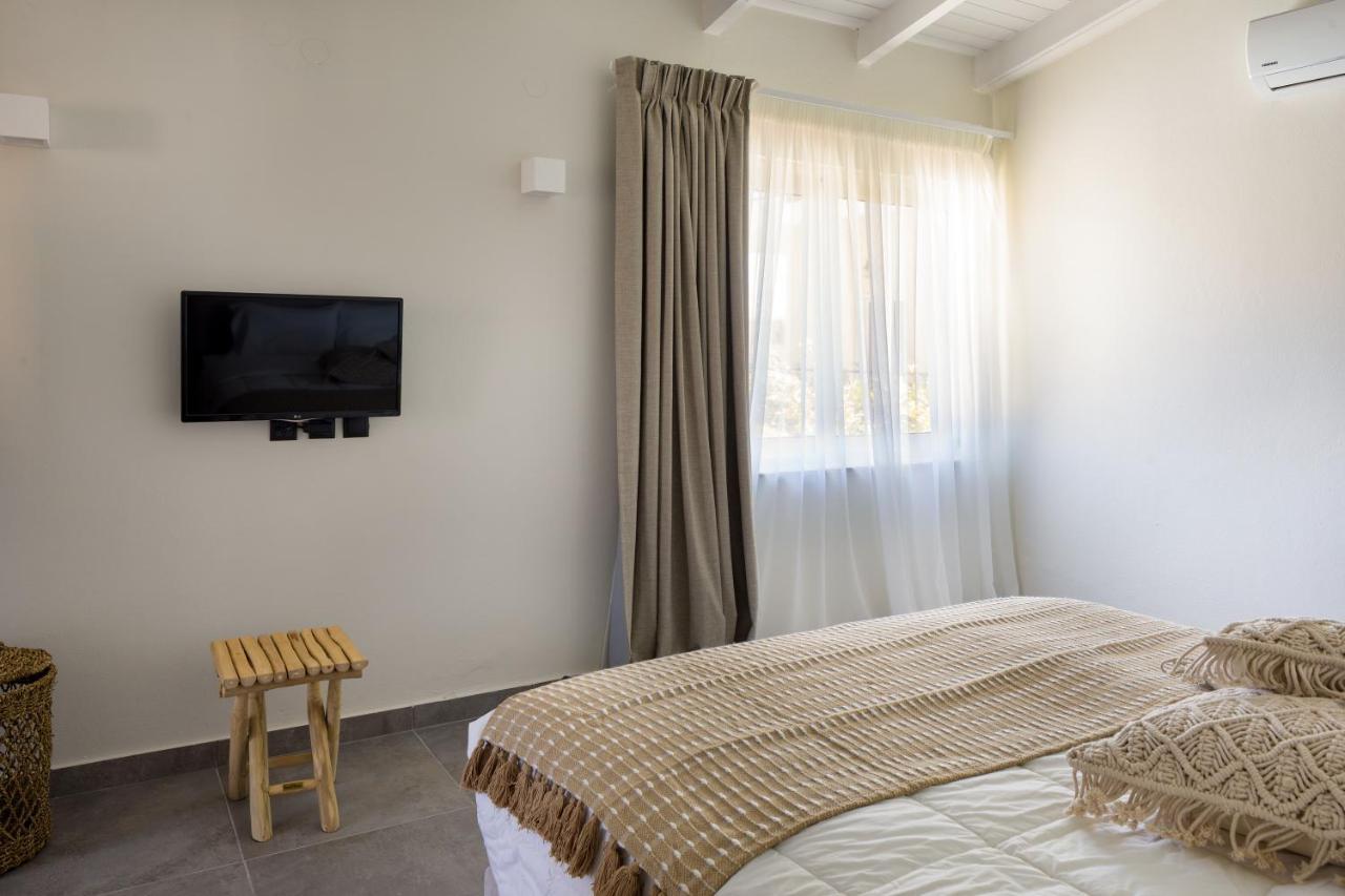 s u e ñ o - studios&apartments, with shared pool Kato Daratso Exterior foto