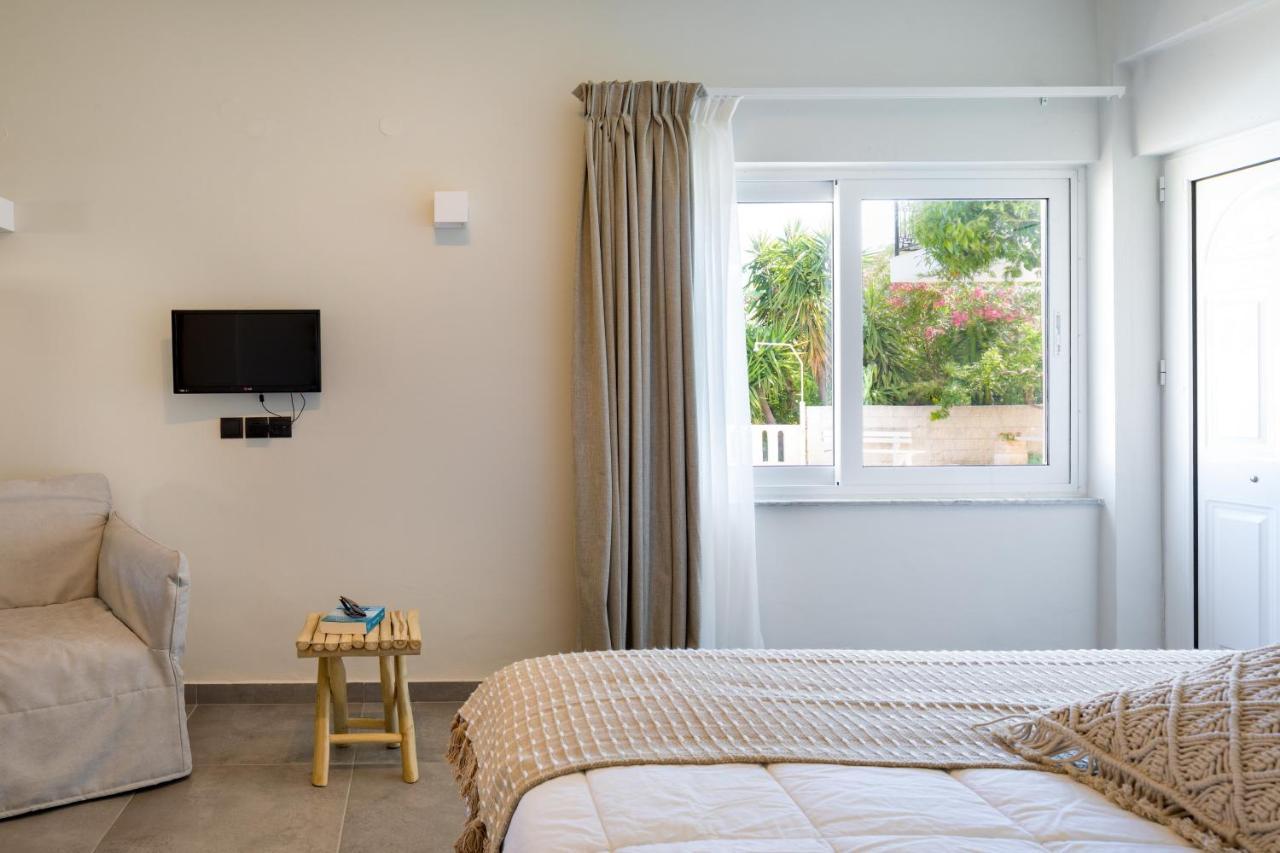 s u e ñ o - studios&apartments, with shared pool Kato Daratso Exterior foto