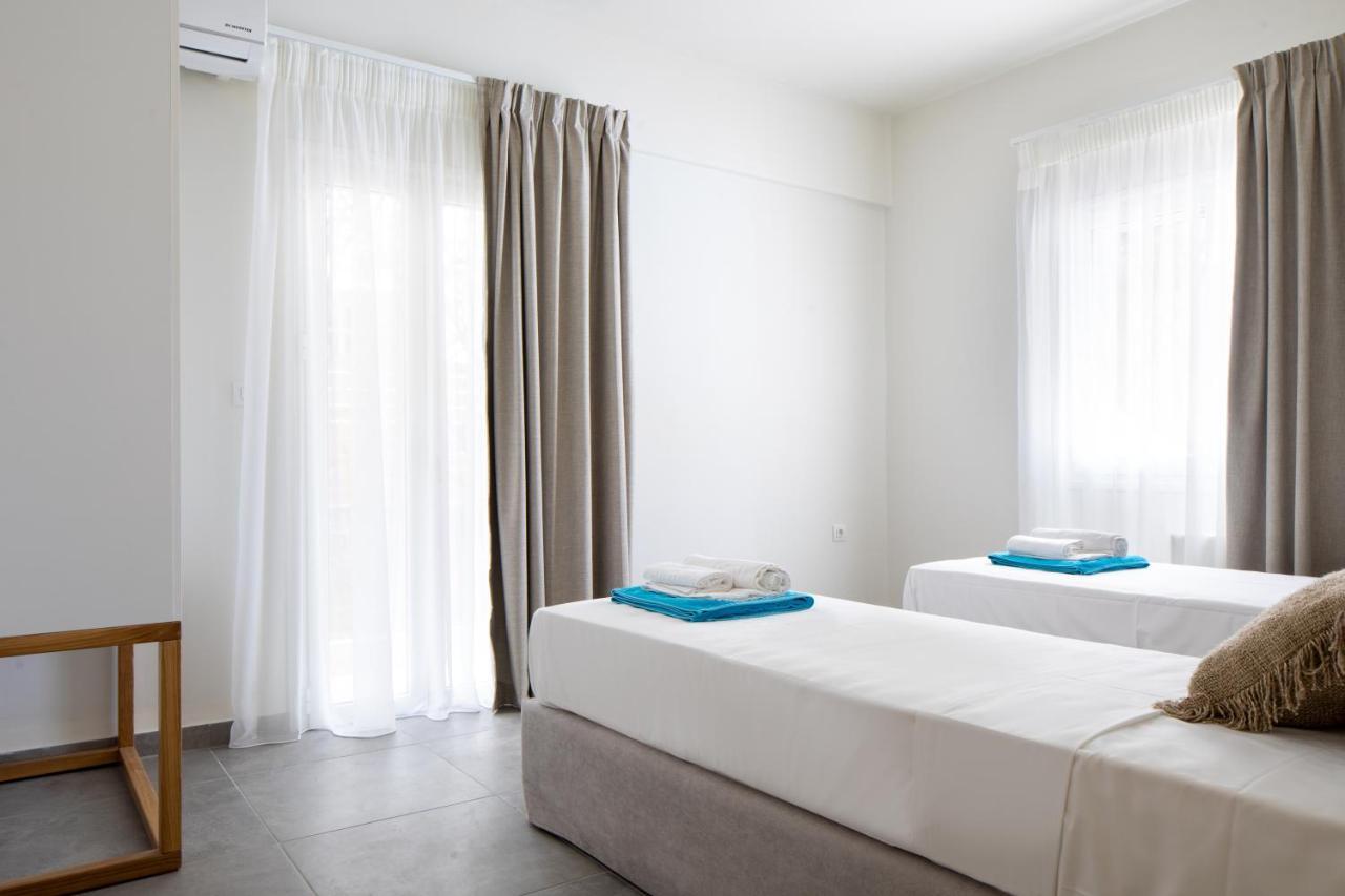 s u e ñ o - studios&apartments, with shared pool Kato Daratso Exterior foto