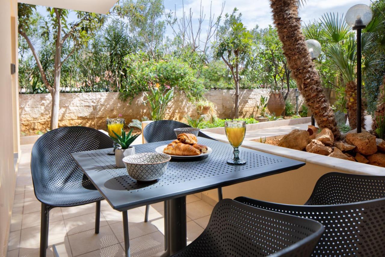 s u e ñ o - studios&apartments, with shared pool Kato Daratso Exterior foto